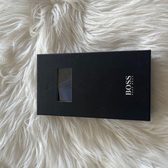 Hugo Boss Tuxedo with Boss Tuxedo Shirt, Buttons, Cufflinks and Bow Ties - Picture 7 of 12